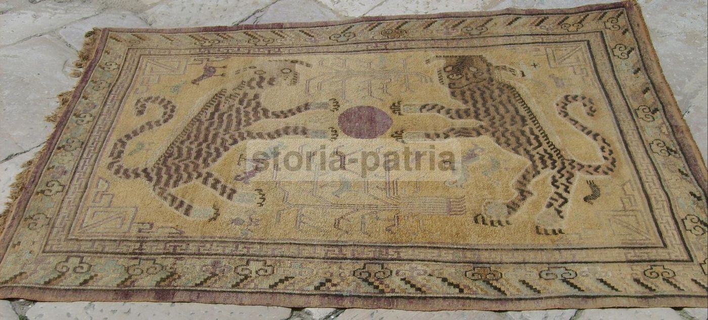 Antico Tappeto Orientale Con Animali Fantastici 220x140 Cm