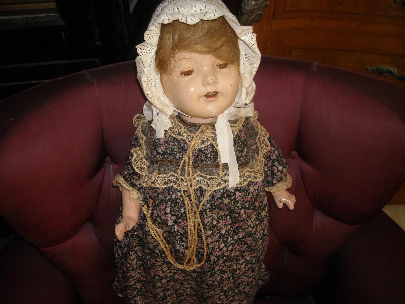 Antica Bambola d'Epoca Con Vestito E Cuffia, Anni '20, Cm 70