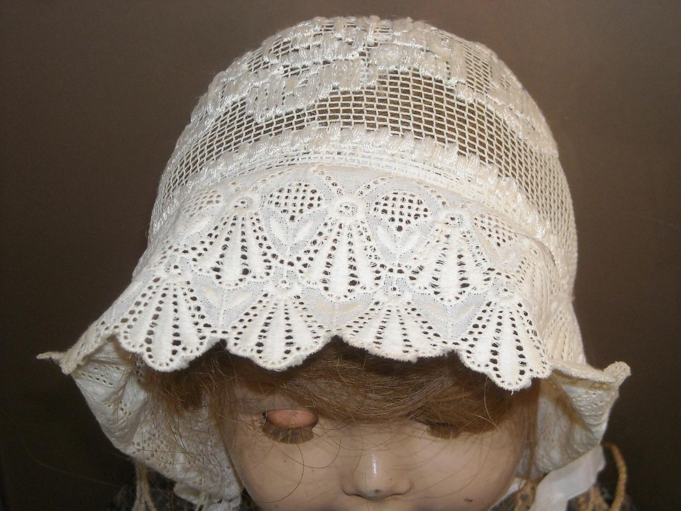 Antica Bambola d'Epoca Con Vestito E Cuffia, Anni '20, Cm 70