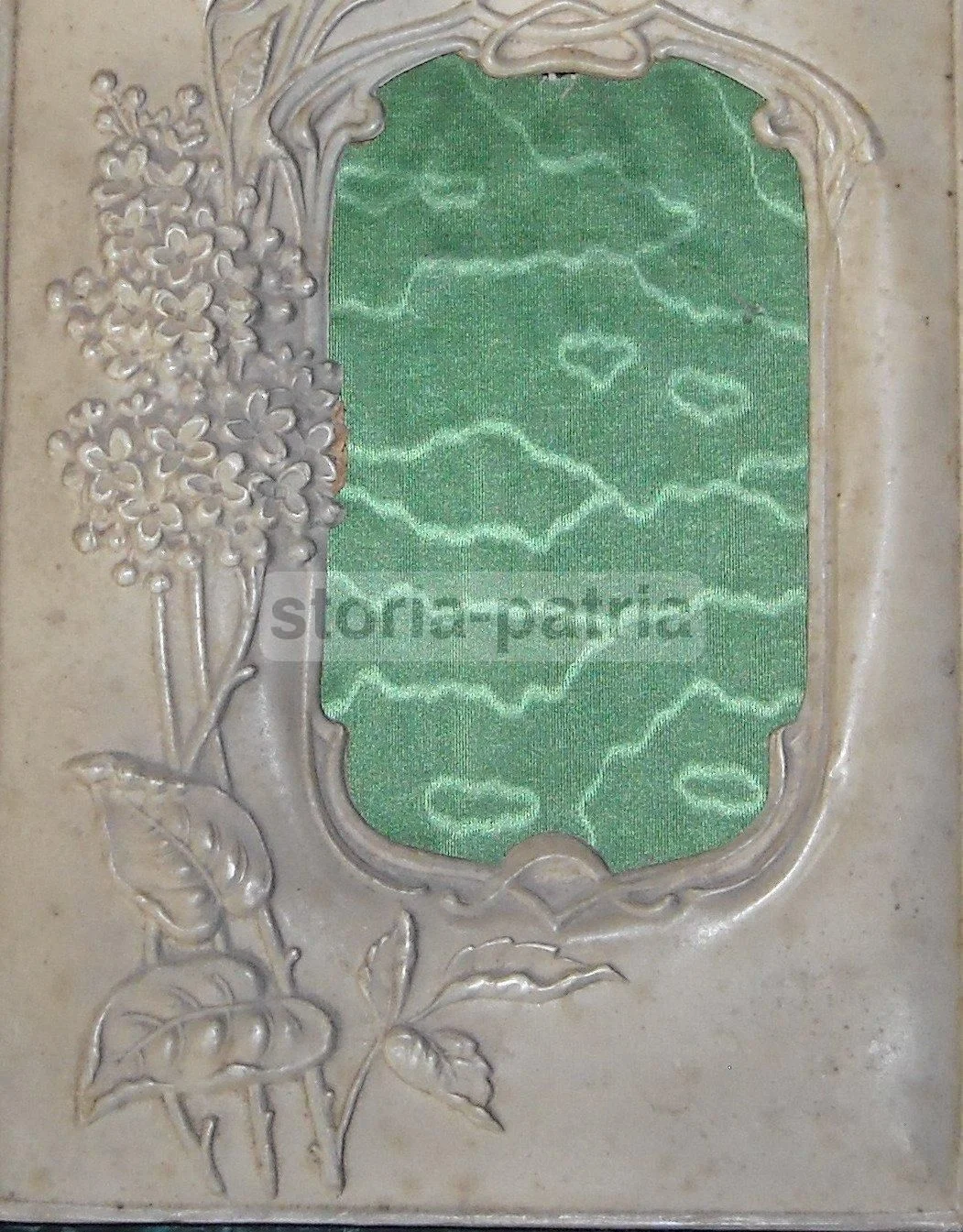 Cornice Antica Liberty con Decorazione Floreale e Porta Ritratti, 1920 Circa