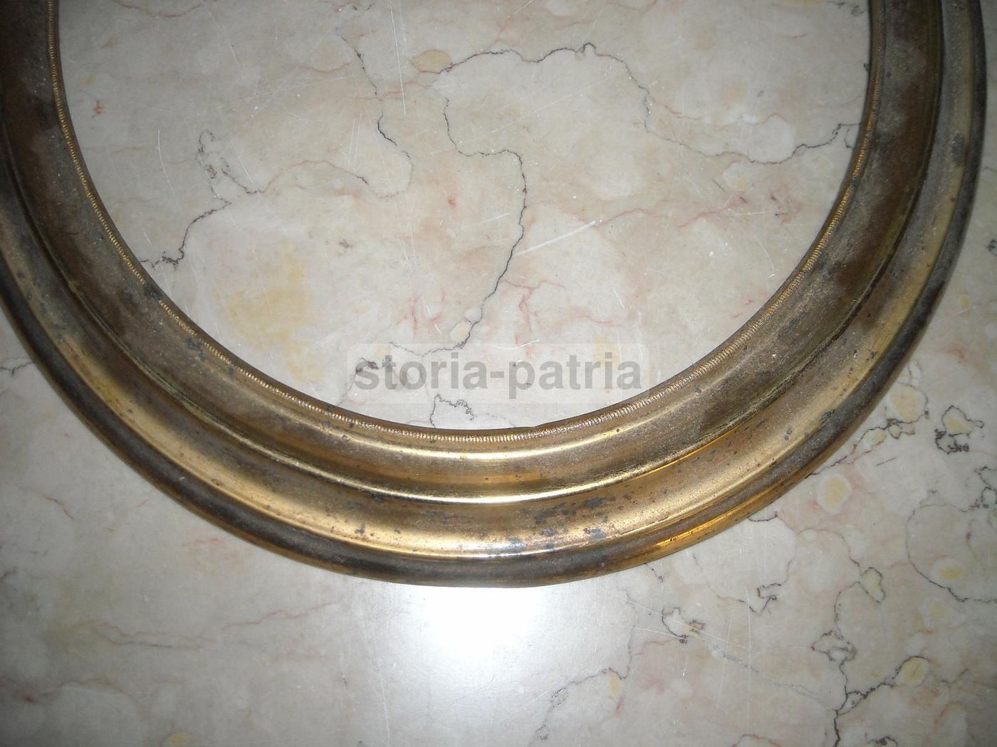 Cornice Ovale Antica In Metallo Giallo, Fine '800 Inizio '900