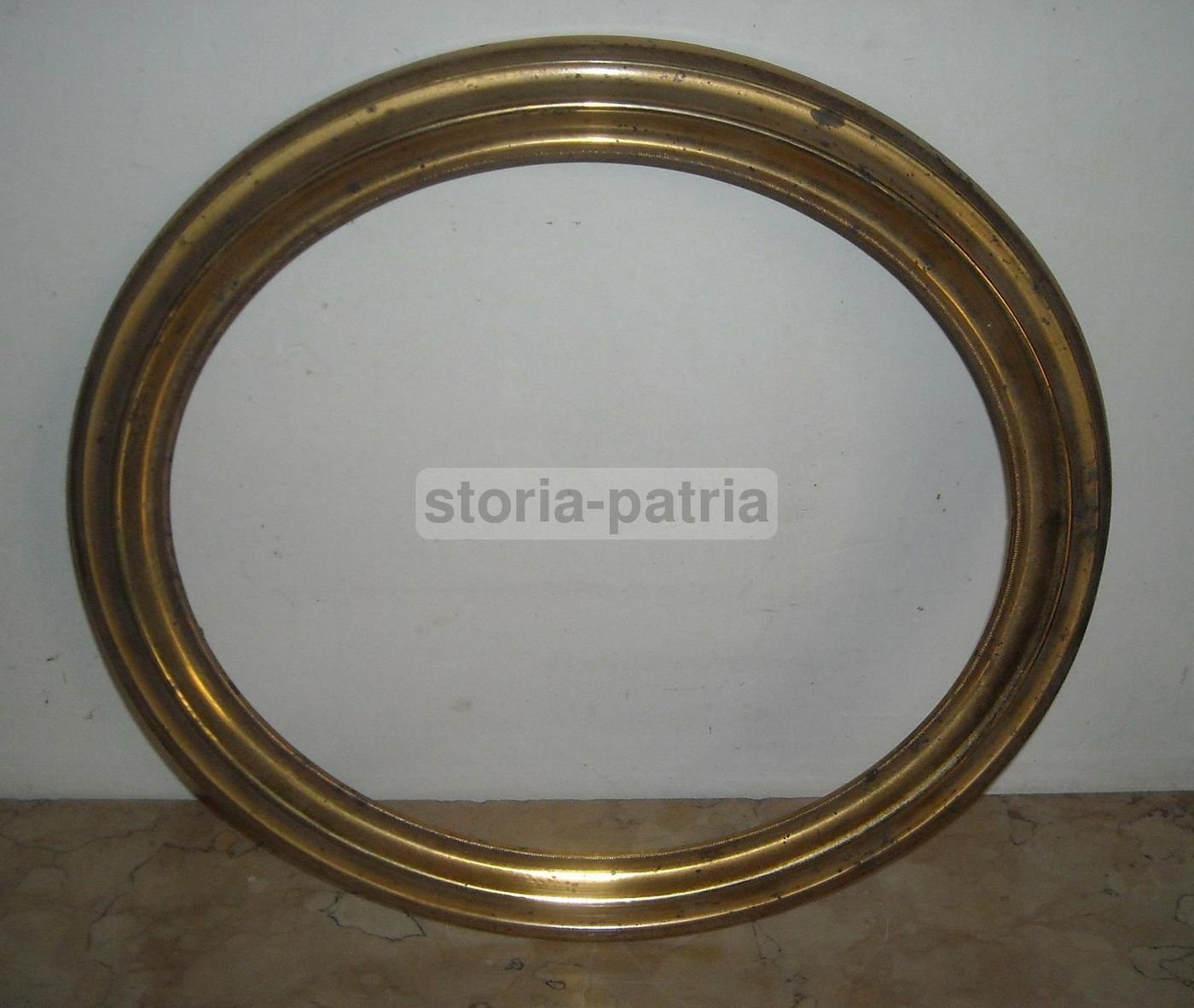 Cornice Ovale Antica In Metallo Giallo, Fine '800 Inizio '900