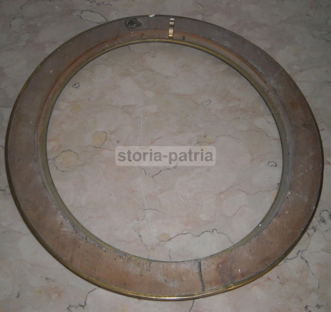 Cornice Ovale Antica In Metallo Giallo, Fine '800 Inizio '900