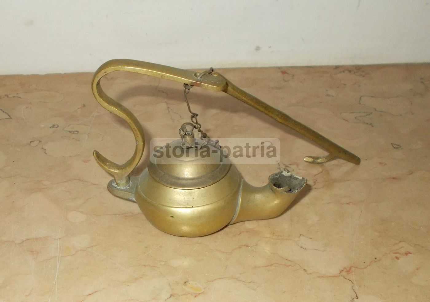 Antica Lampada Ad Olio In Ottone Del 1800 Da Collezione