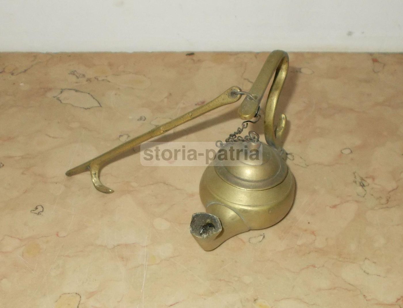 Antica Lampada Ad Olio In Ottone Del 1800 Da Collezione