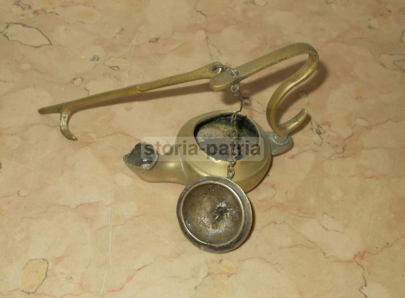 Antica Lampada Ad Olio In Ottone Del 1800 Da Collezione