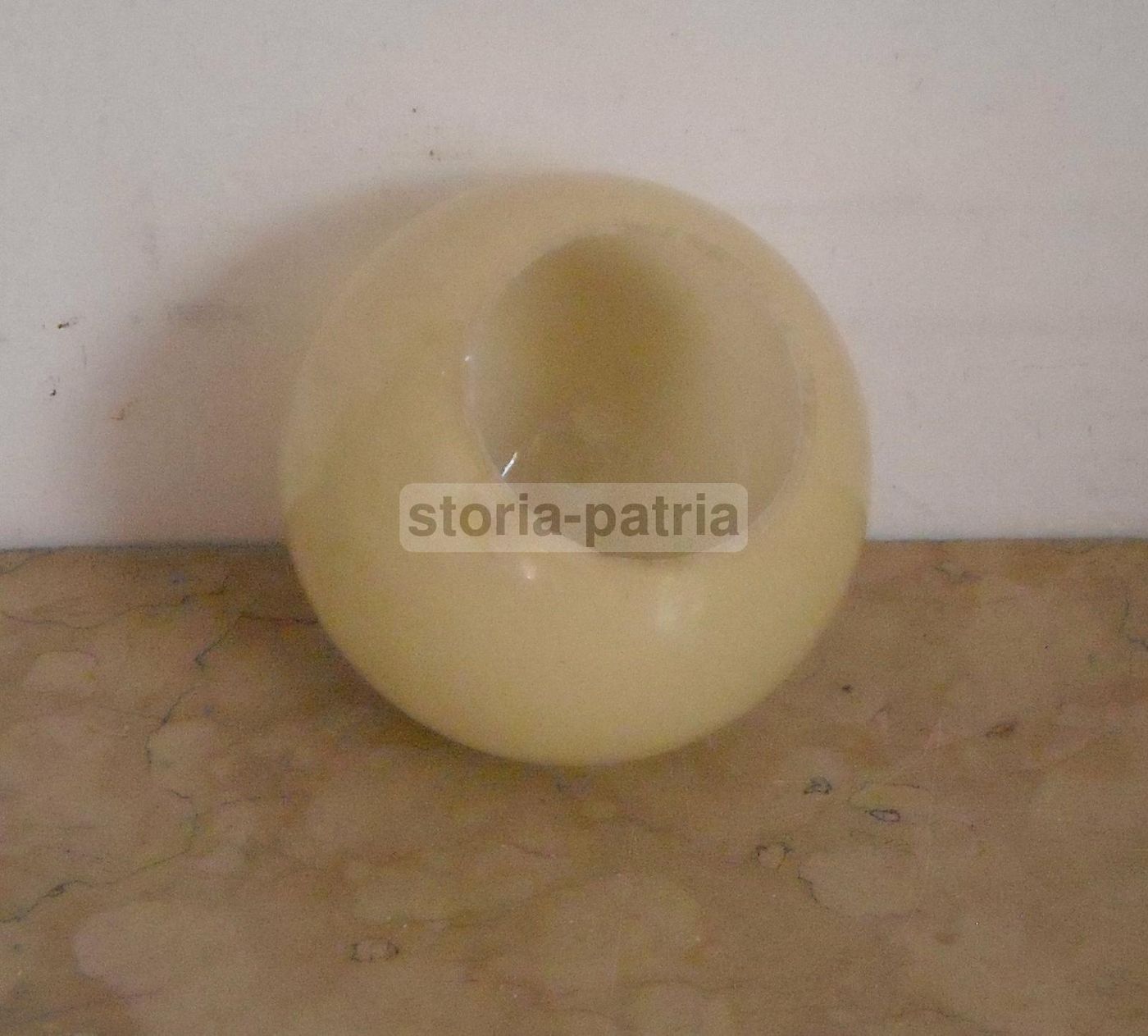 Coppa Globulare In Vetro Opalescente Per Lampada, Anni '30 '40