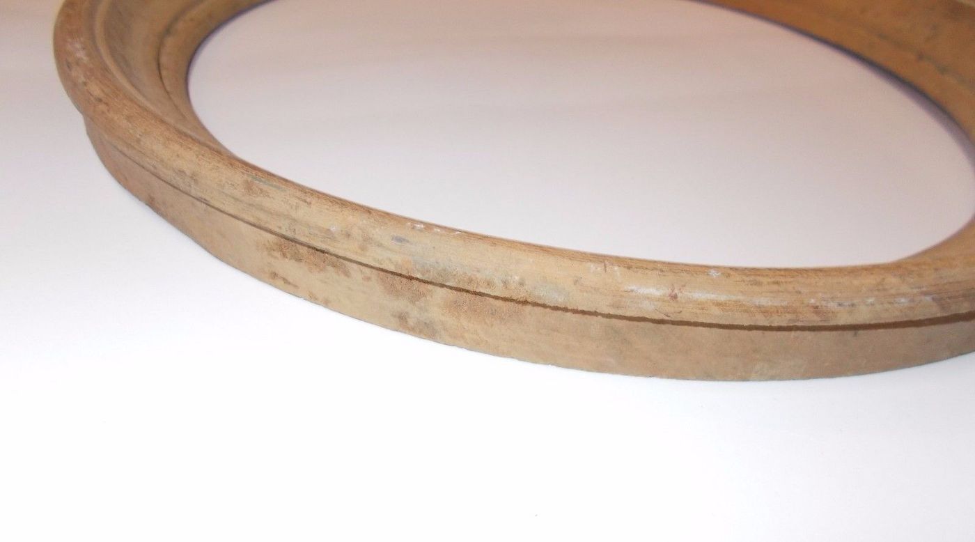 Cornice Rotonda In Legno Per Miniature E Ritratti