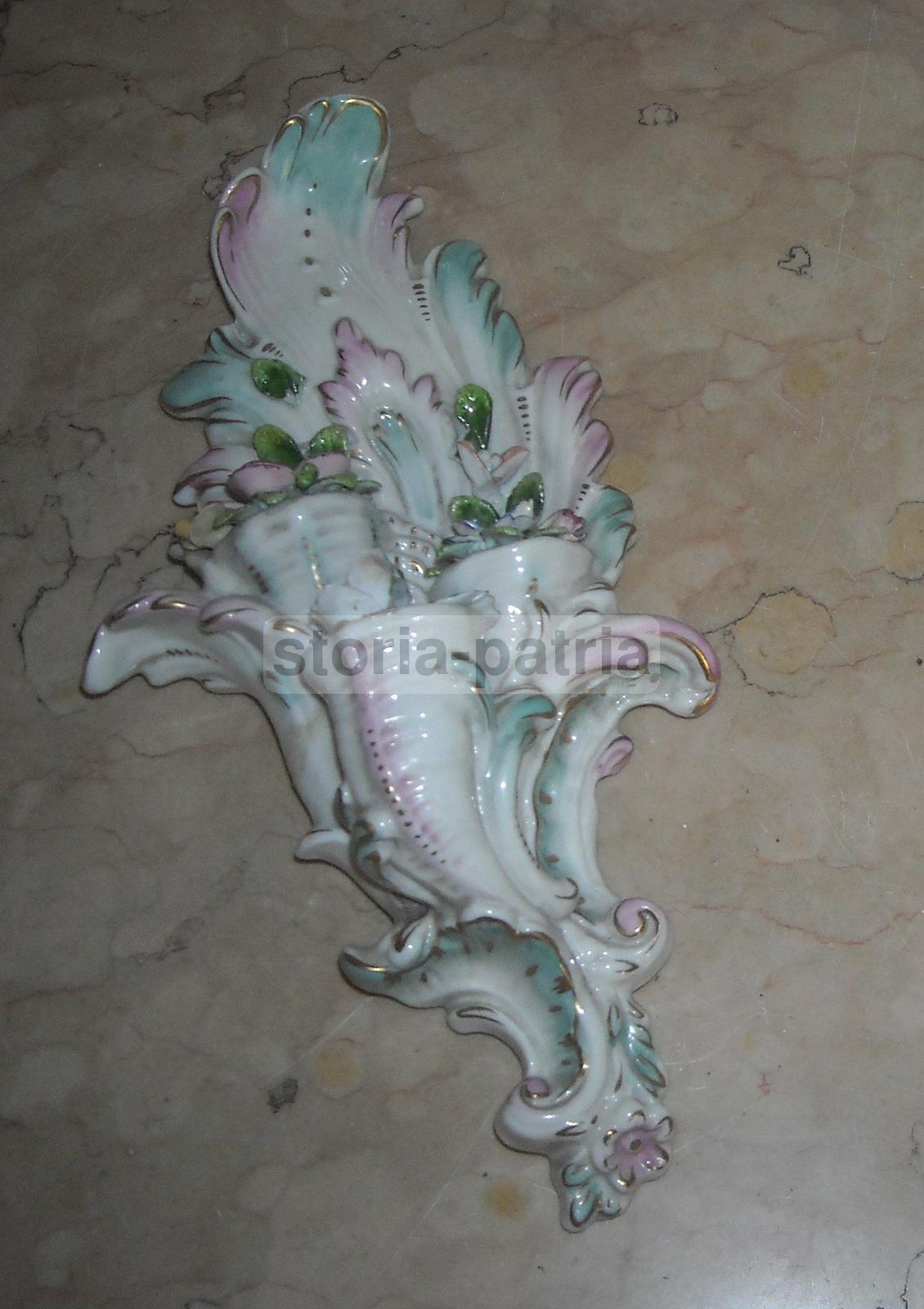 Porcellana Capodimonte Con Fiori In Rilievo Anni '30