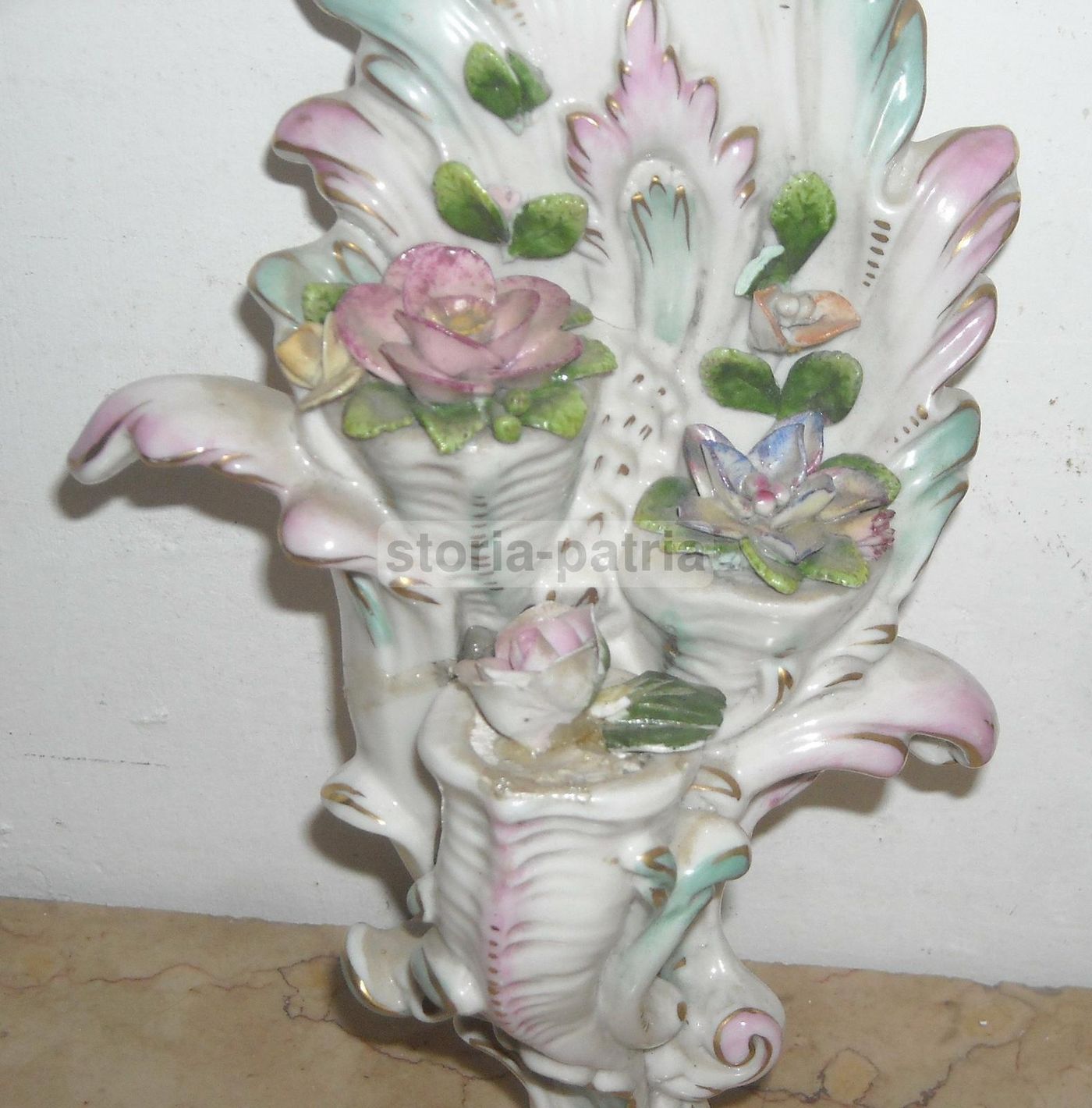 Porcellana Capodimonte Con Fiori In Rilievo Anni '30