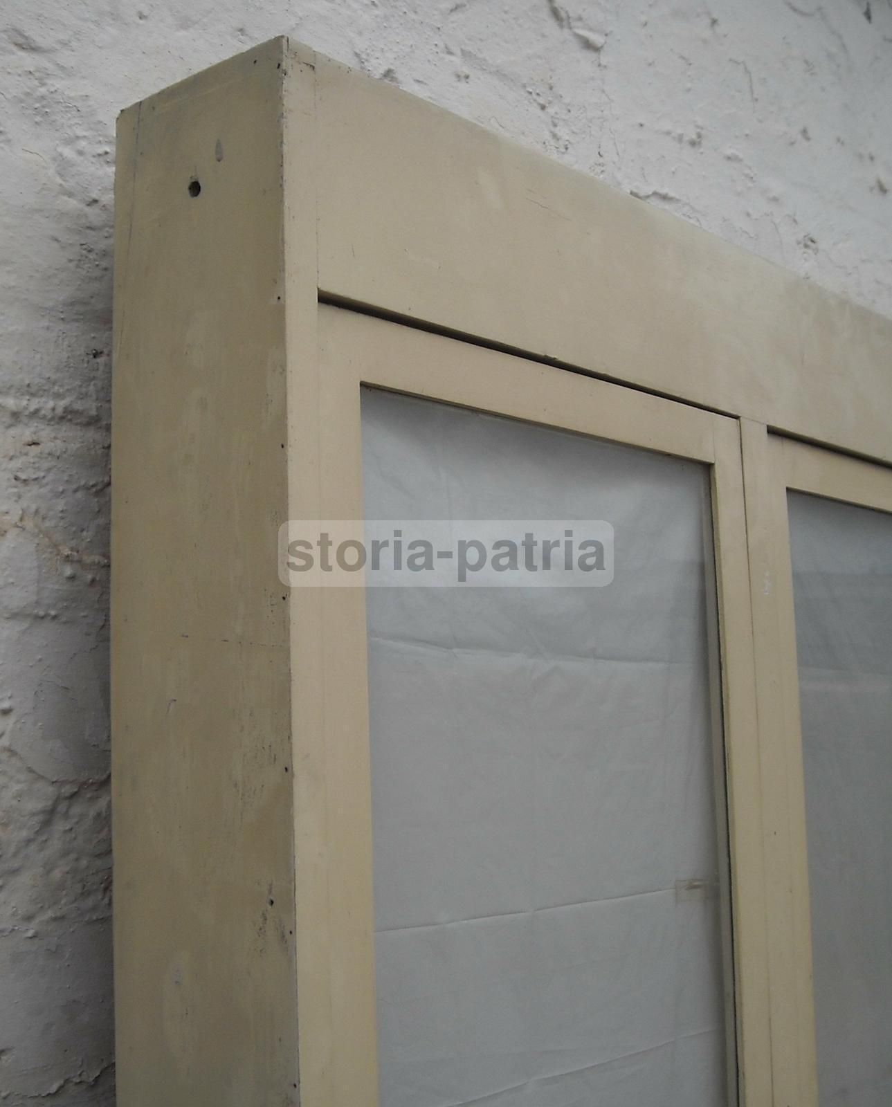 Scaffalatura Vintage In Legno Bianco Anni '20 Per Fucili O Libri