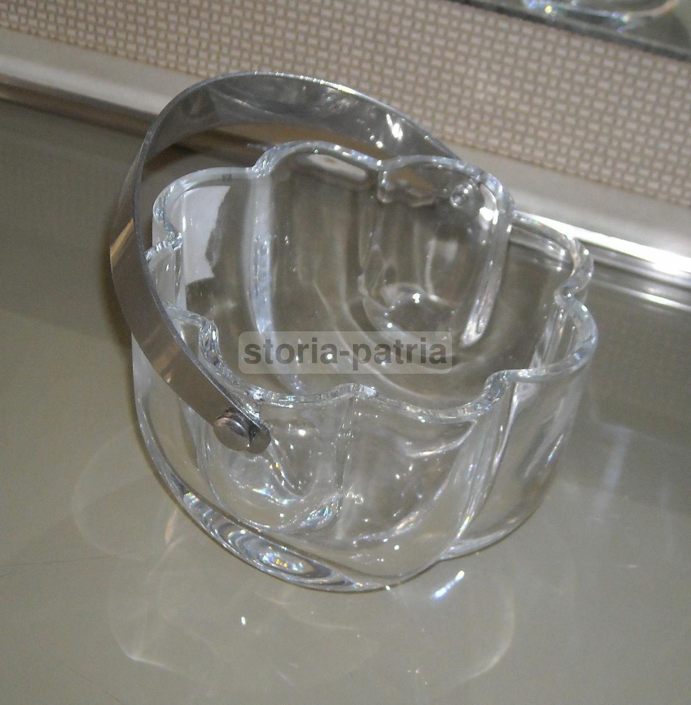 Vaso Soprammobile In Vetro E Metallo Argentato, Anni '60 '70