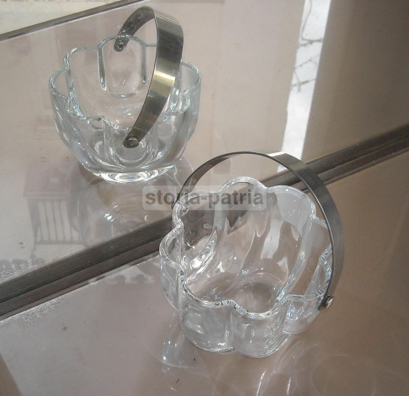 Vaso Soprammobile In Vetro E Metallo Argentato, Anni '60 '70
