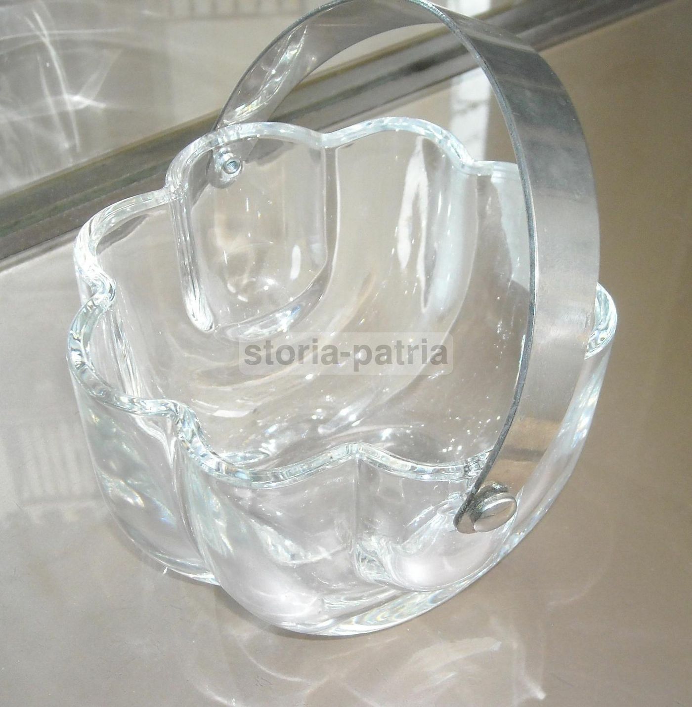 Vaso Soprammobile In Vetro E Metallo Argentato, Anni '60 '70