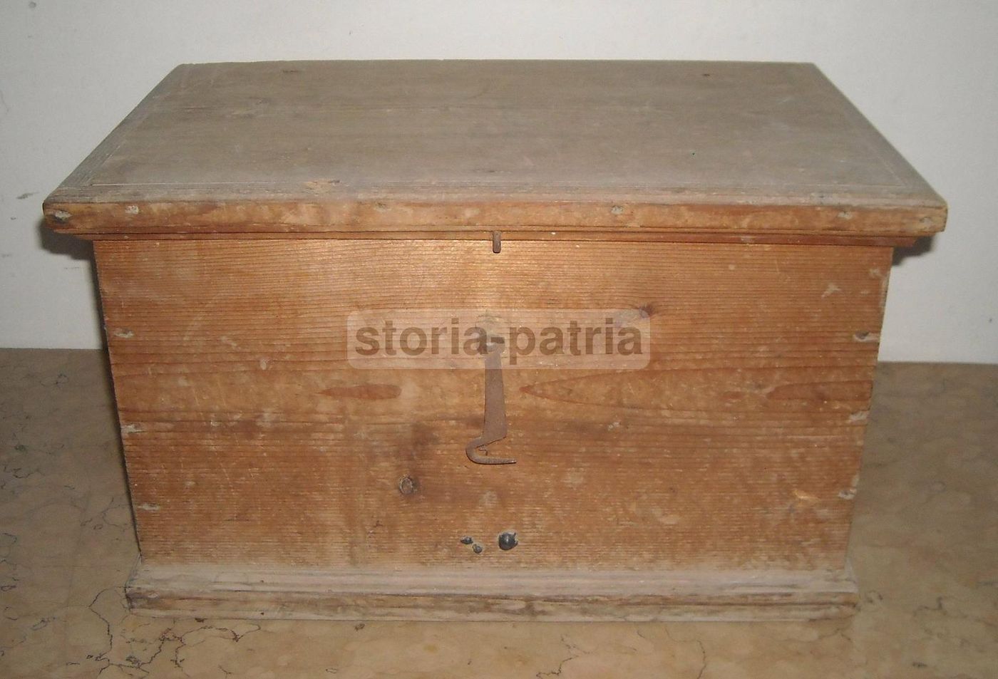 Antico Baule Da Viaggio In Legno Dell'Ottocento. Cassetta Da Caccia O Collezione