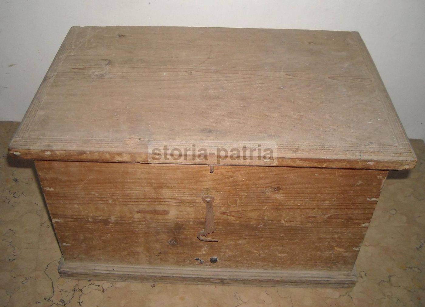 Antico Baule Da Viaggio In Legno Dell'Ottocento. Cassetta Da Caccia O Collezione