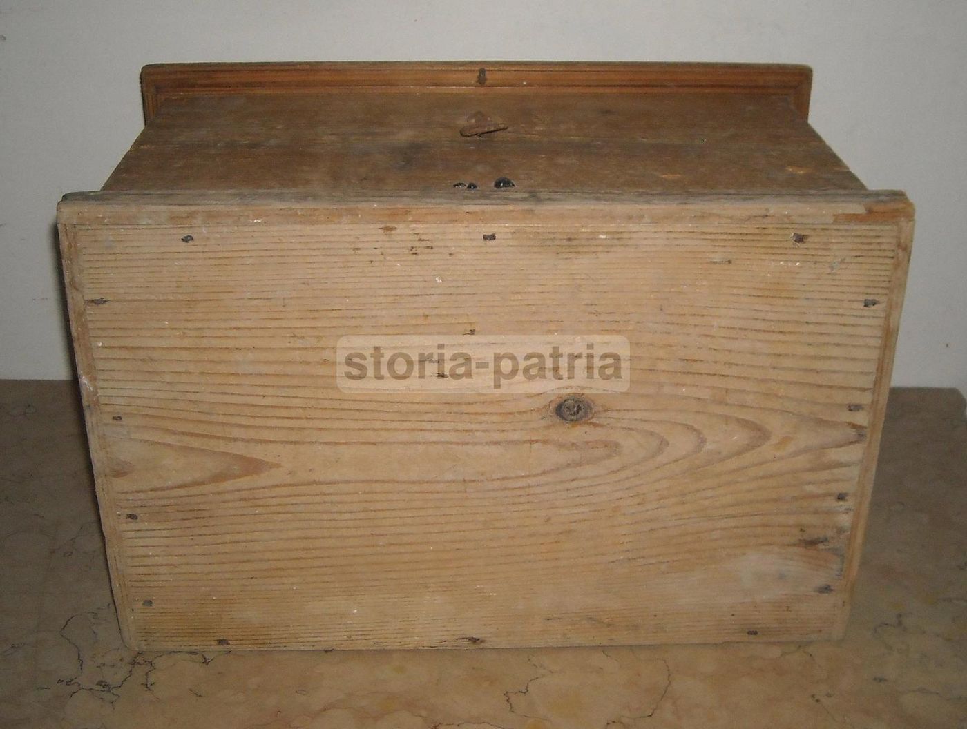 Antico Baule Da Viaggio In Legno Dell'Ottocento. Cassetta Da Caccia O Collezione