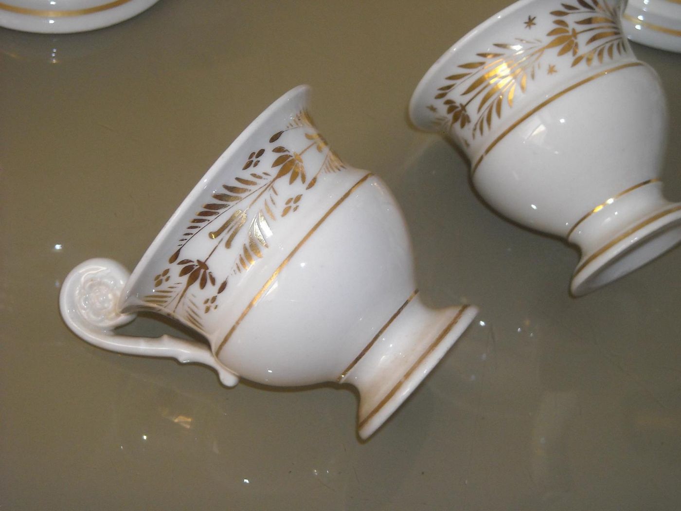 Servizio Da Caffè In Porcellana Con Decori Dorati Epoca Impero