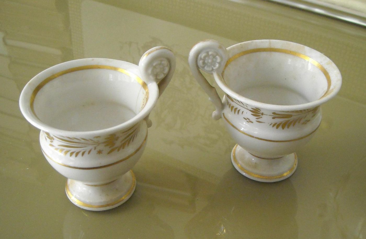 Servizio Da Caffè In Porcellana Con Decori Dorati Epoca Impero