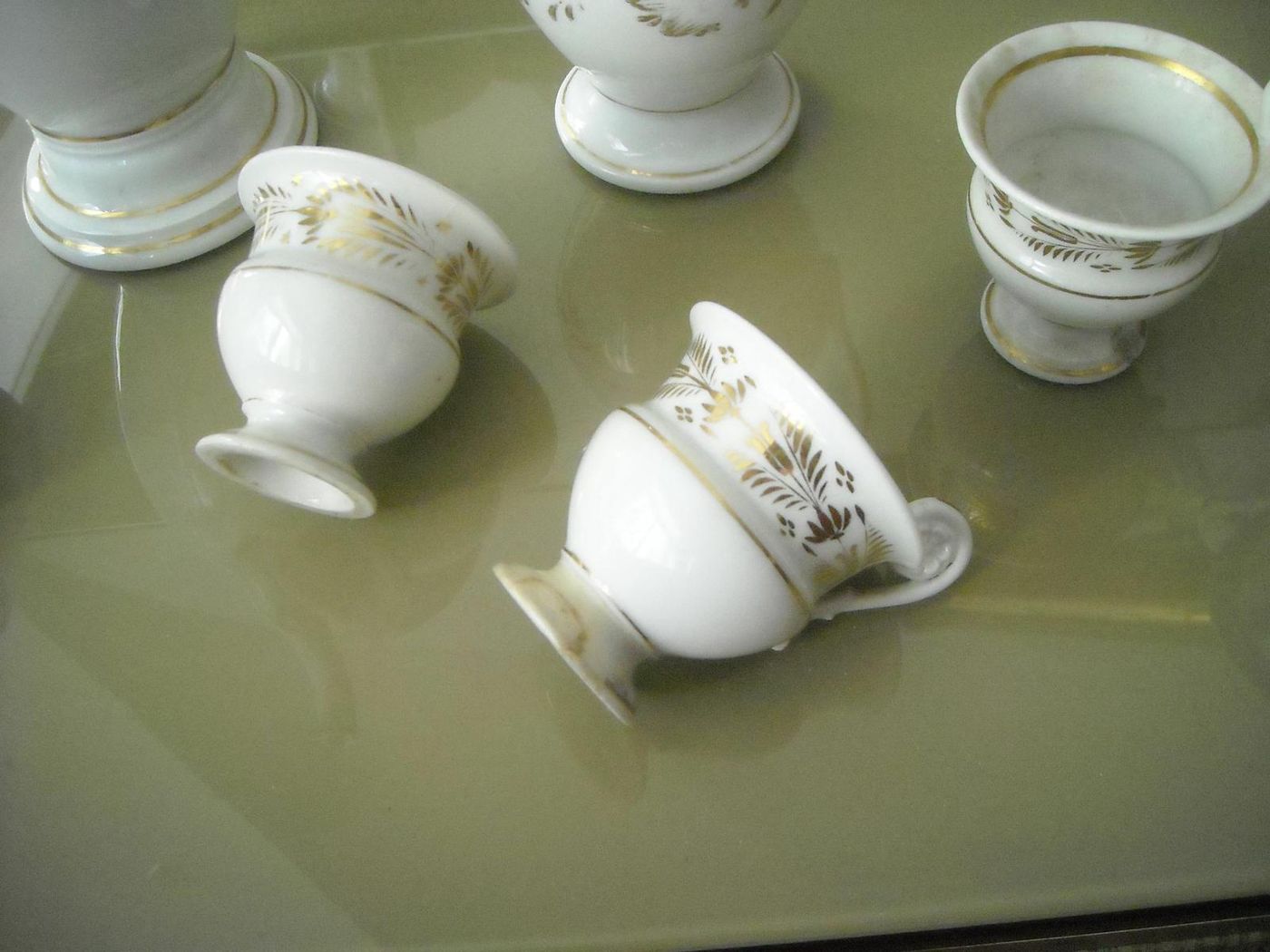 Servizio Da Caffè In Porcellana Con Decori Dorati Epoca Impero