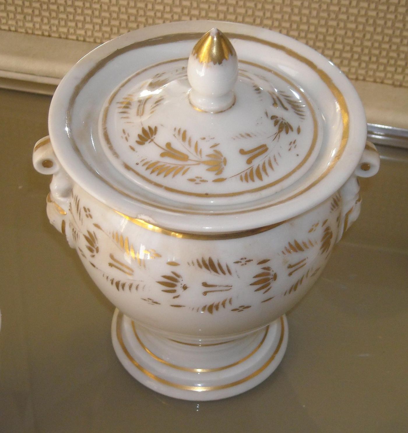 Servizio Da Caffè In Porcellana Con Decori Dorati Epoca Impero