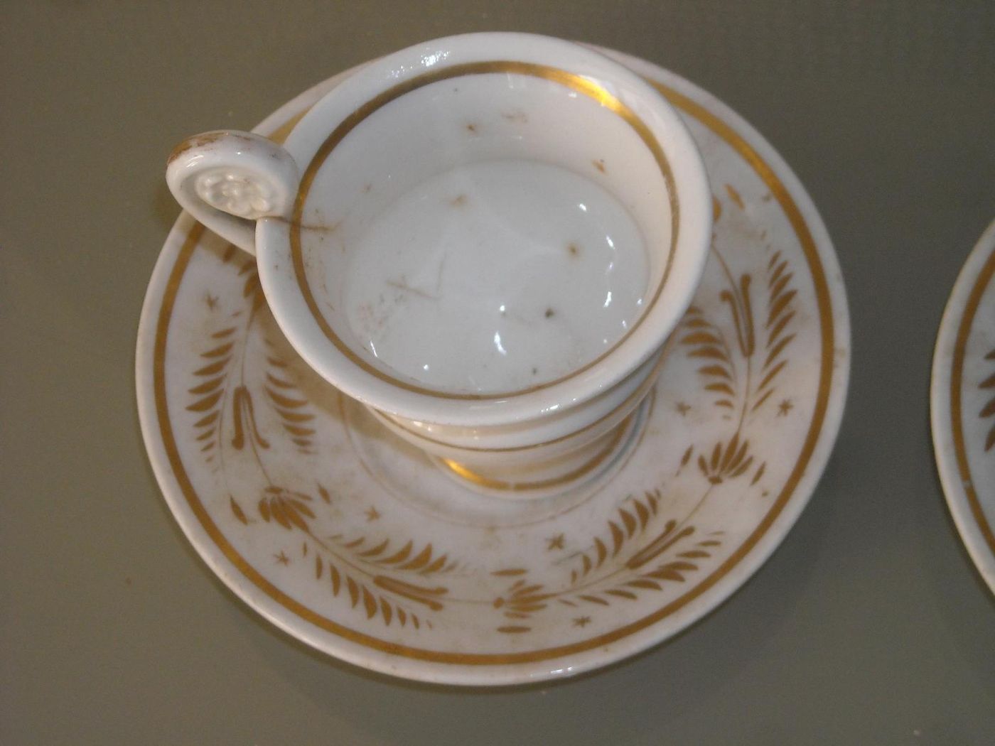 Servizio Da Caffè In Porcellana Con Decori Dorati Epoca Impero