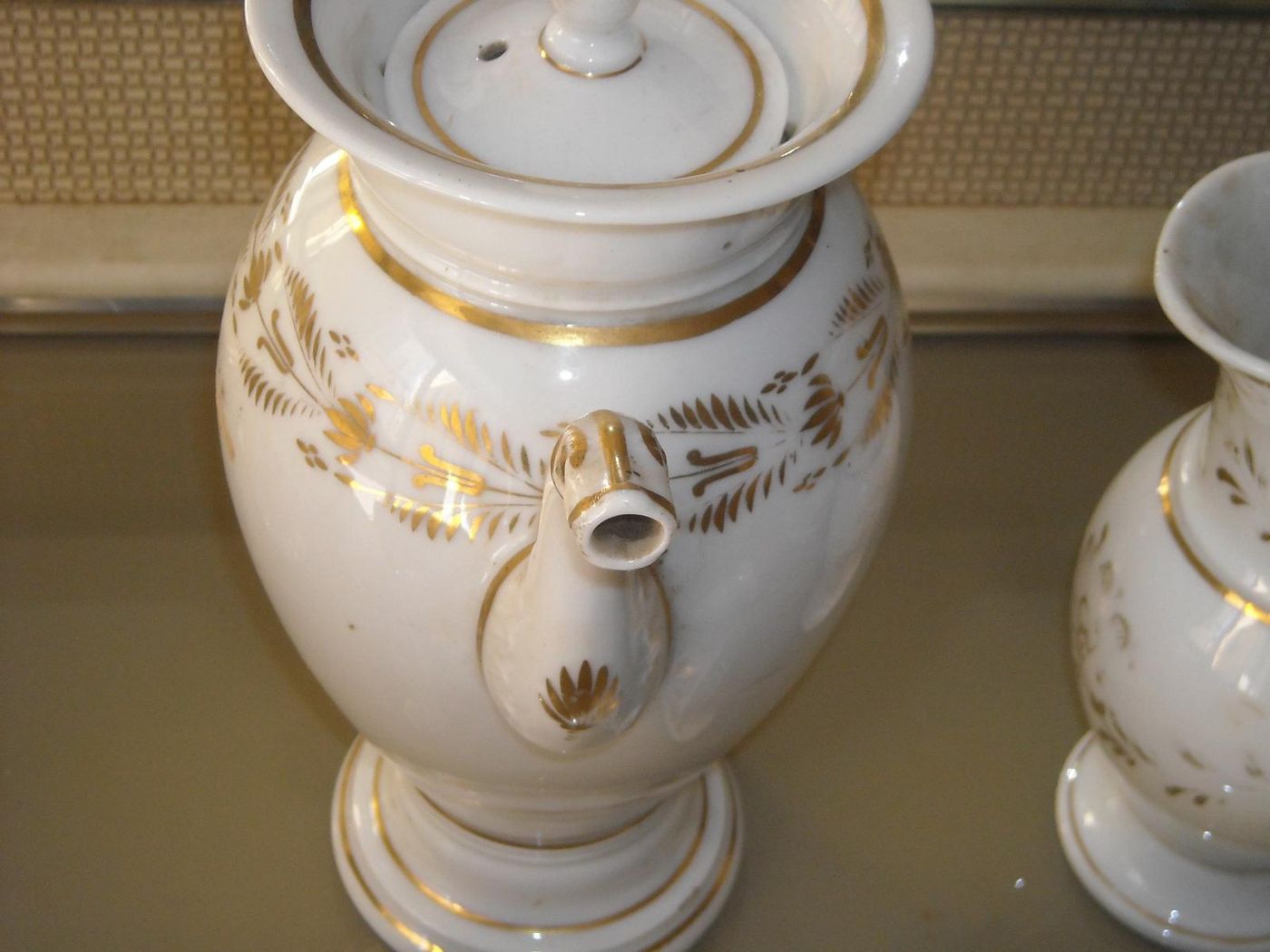 Servizio Da Caffè In Porcellana Con Decori Dorati Epoca Impero