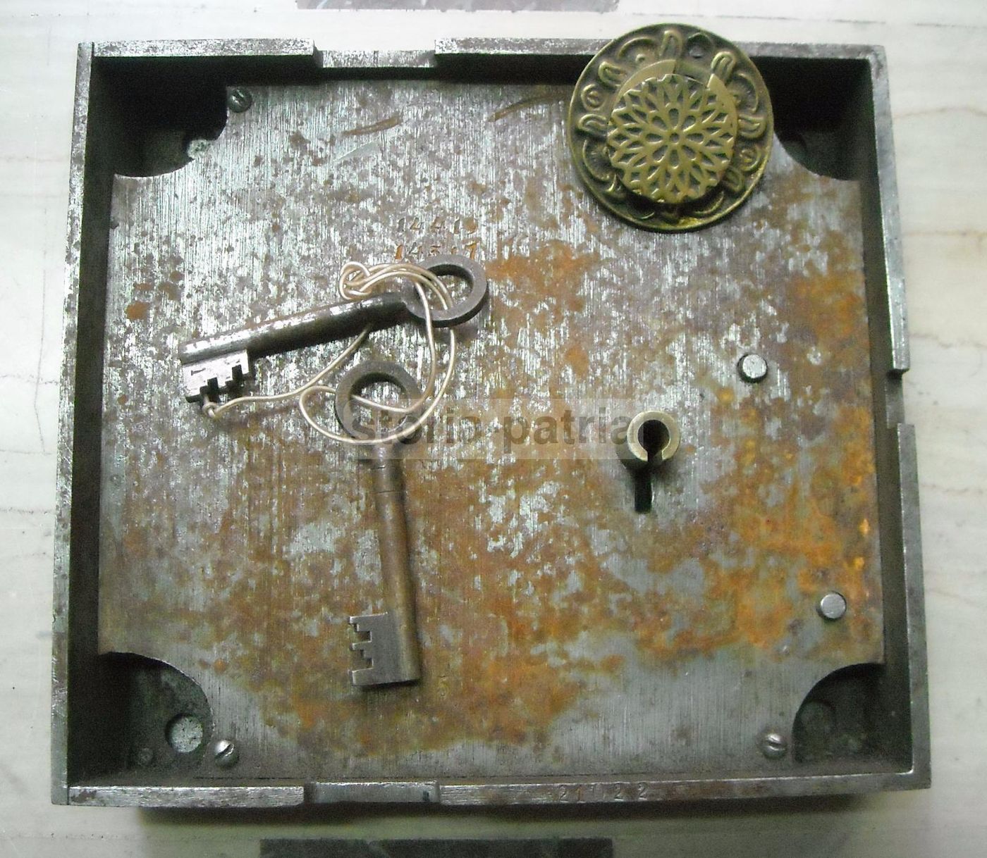 Antica Serratura Decorata In Metallo Dell'Ottocento Con Chiavi Originali