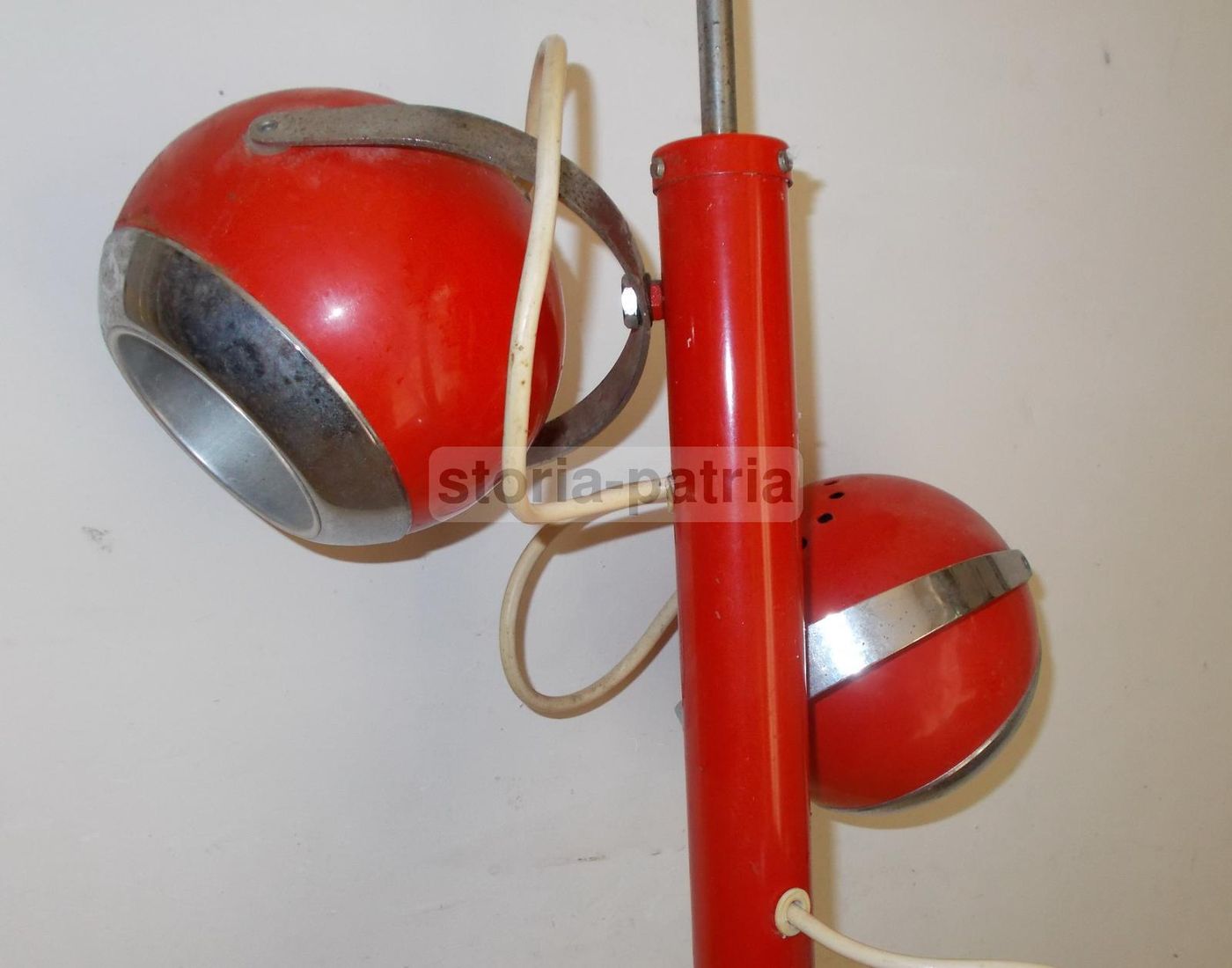 Lampadario Vintage Modernariato Design Anni 50 70 A Tre Globi In Metallo