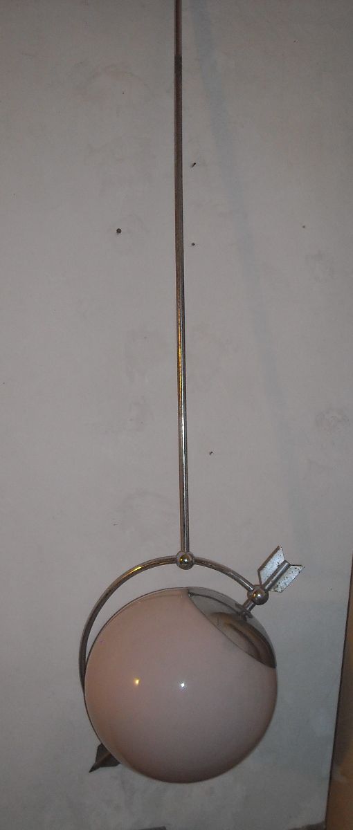 Lampada A Sospensione Vintage Con Globo In Vetro E Metallo Cromato, Anni '50