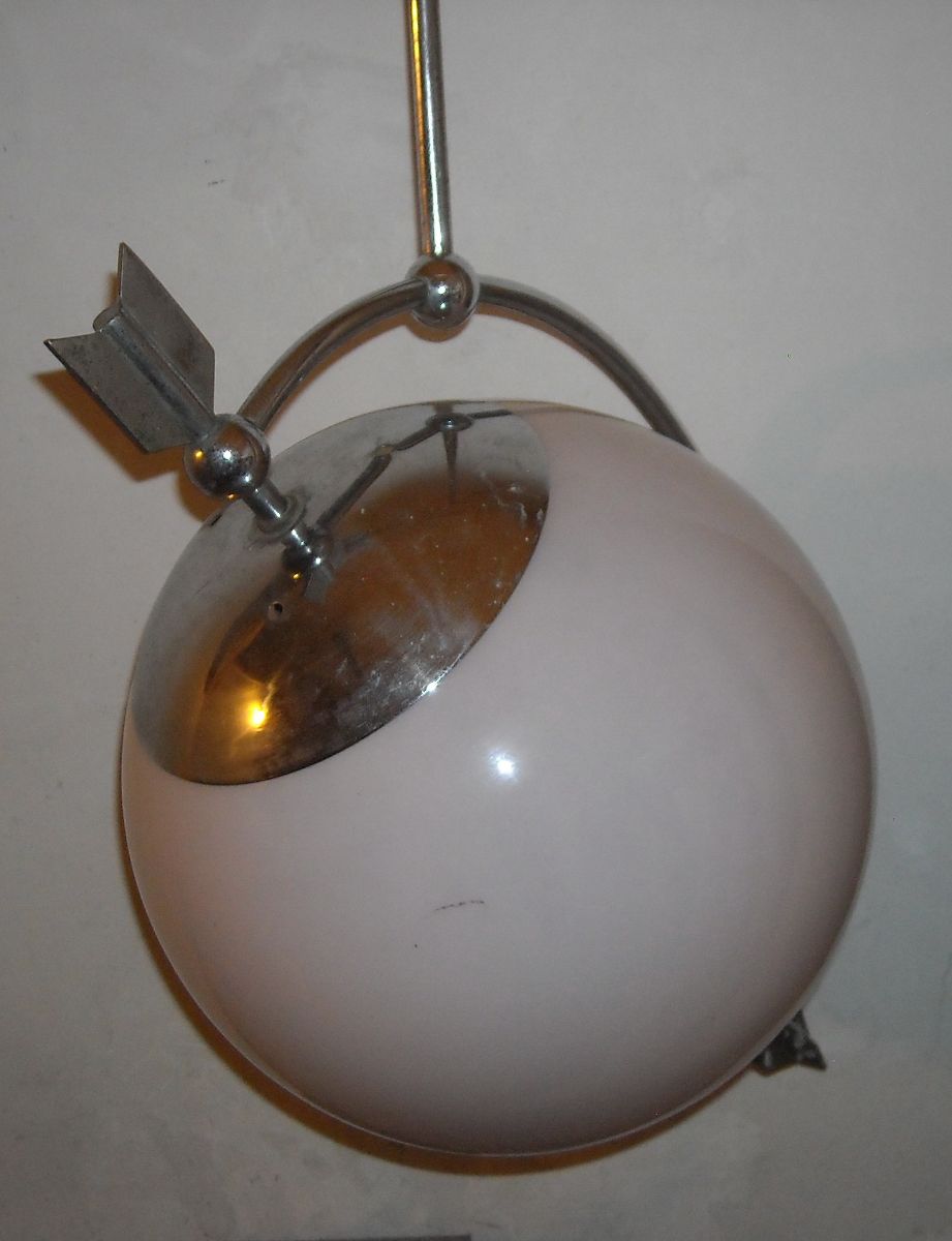 Lampada A Sospensione Vintage Con Globo In Vetro E Metallo Cromato, Anni '50