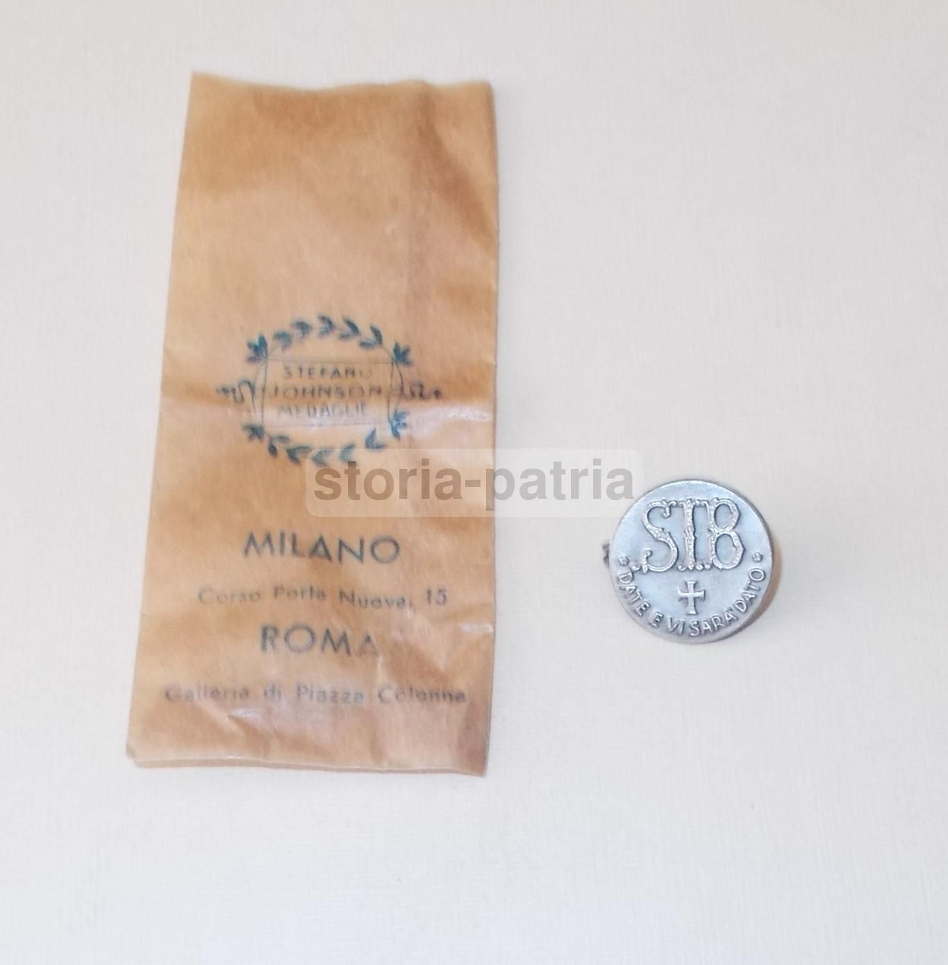 Distintivo Johnson "Date E Vi Sarà Dato" In Metallo Argentato