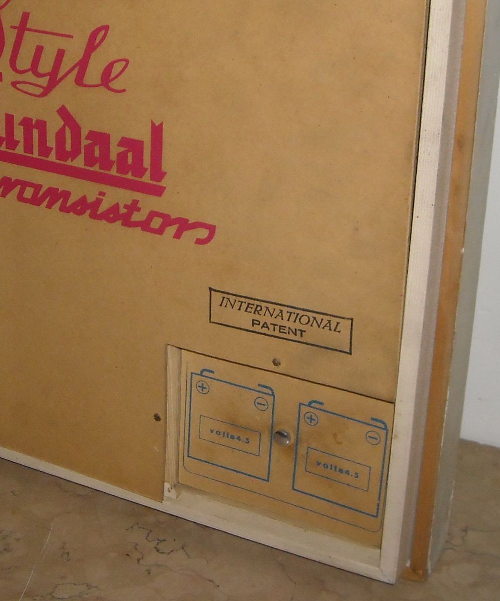 Radio d'Epoca Krundaal Mascherata In Quadro, Parma, Anni '60