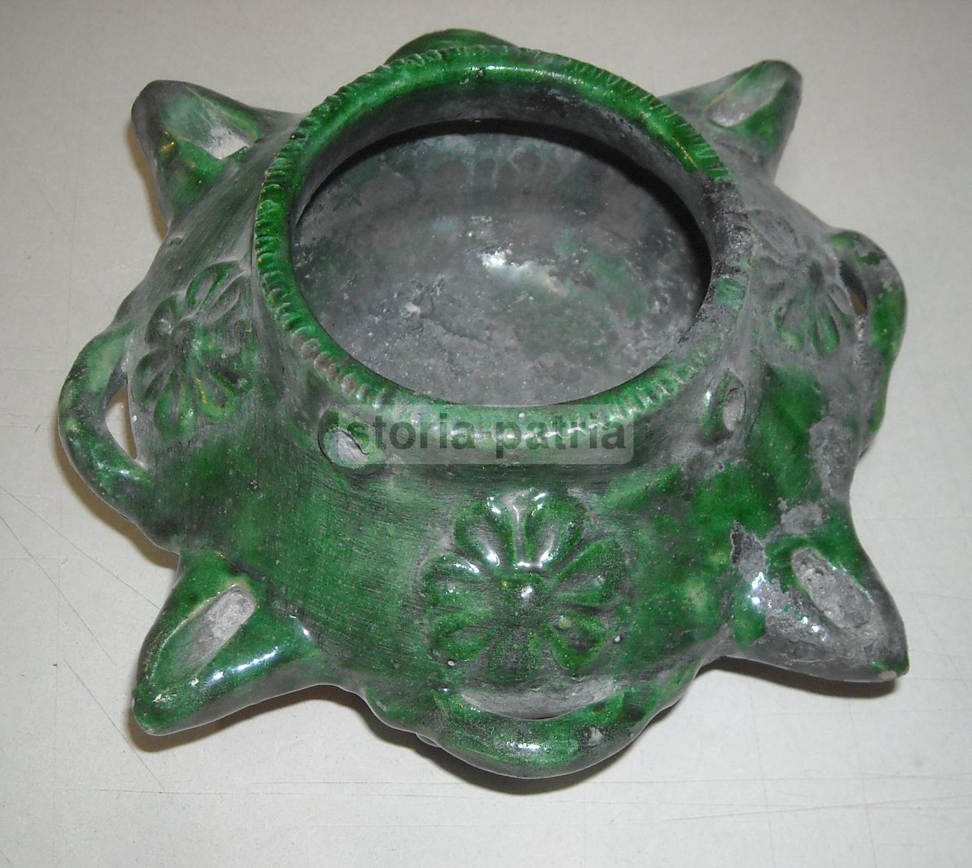 Vaso Soprammobile In Ceramica Smaltata Verde, Stile Lucerna, Inizio XX Secolo