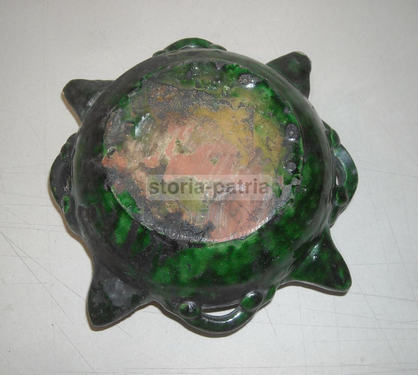 Vaso Soprammobile In Ceramica Smaltata Verde, Stile Lucerna, Inizio XX Secolo