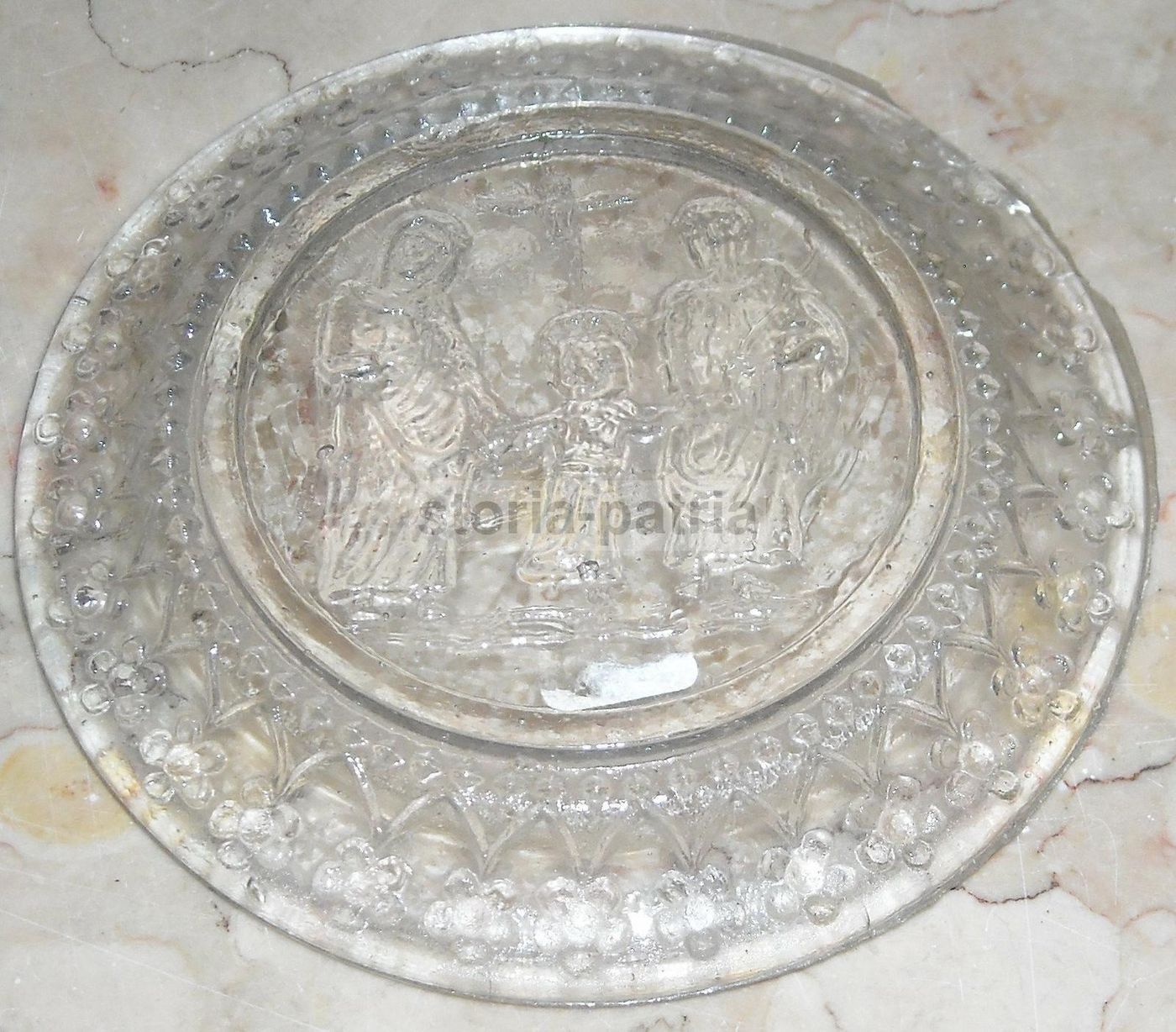 Piattino In Vetro d'Epoca Con Sacra Famiglia, Anni '30