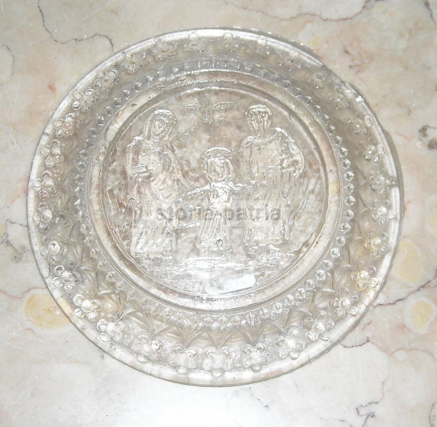 Piattino In Vetro d'Epoca Con Sacra Famiglia, Anni '30