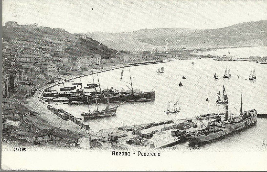 Cartolina Antica Di Ancona, Porto Con Barche E Navi, Primi Del Novecento, Marche