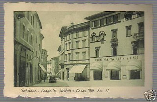 Cartolina Fabriano Anni '30 Largo Stelluti Corso Vittorio Emanuele
