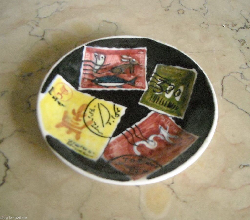 Ceramica Piergiovanni Urbino Con Decorazione Filatelica E Francobolli