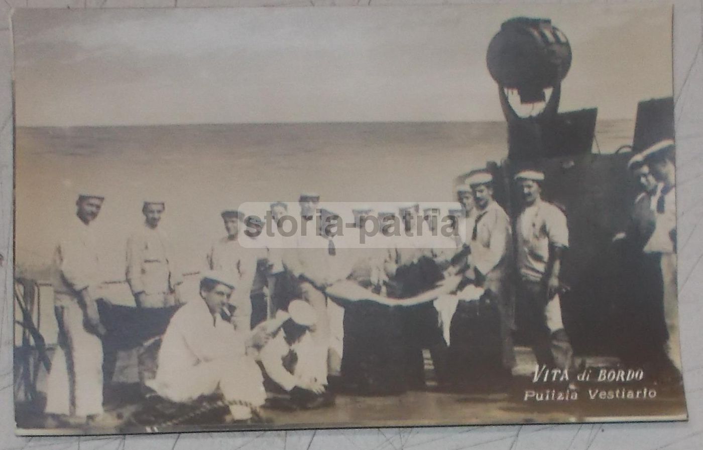 Foto Cartolina Marinai Pulizia Vestiario Nave Militare Anni '20