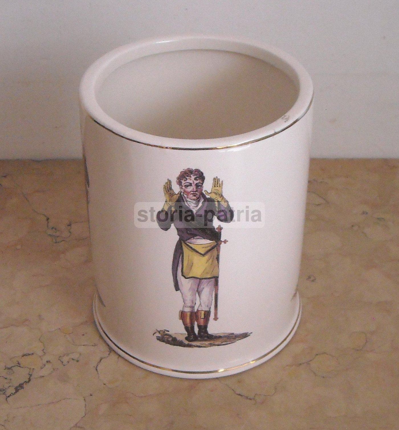 Vaso Massonico In Porcellana Con Simboli E Gesti Rituali, Metà XX Secolo