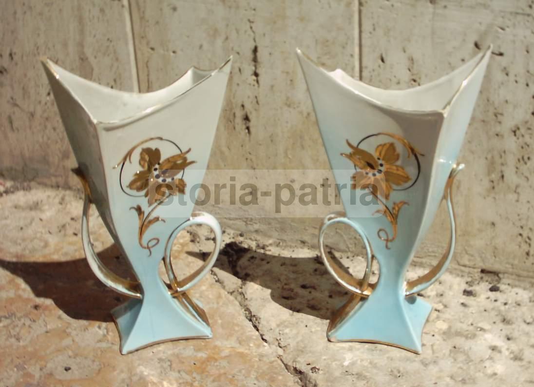 Coppia Di Vasi In Ceramica Artistica Con Decori Floreali E Dorature, Anni '50