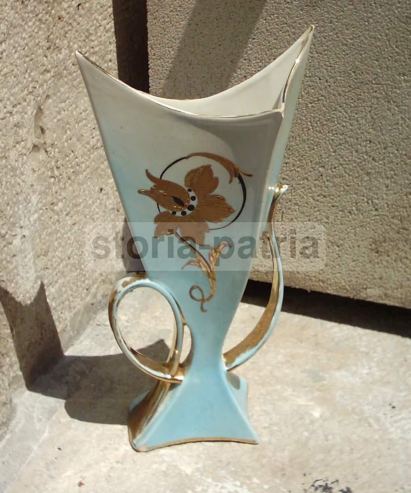 Coppia Di Vasi In Ceramica Artistica Con Decori Floreali E Dorature, Anni '50