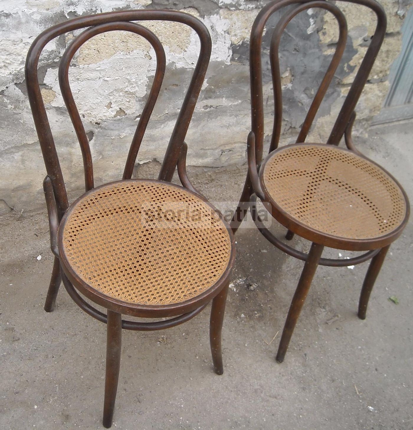 Coppia Sedie Antiche Anni '30 Legno Curvato Fondo Impagliato