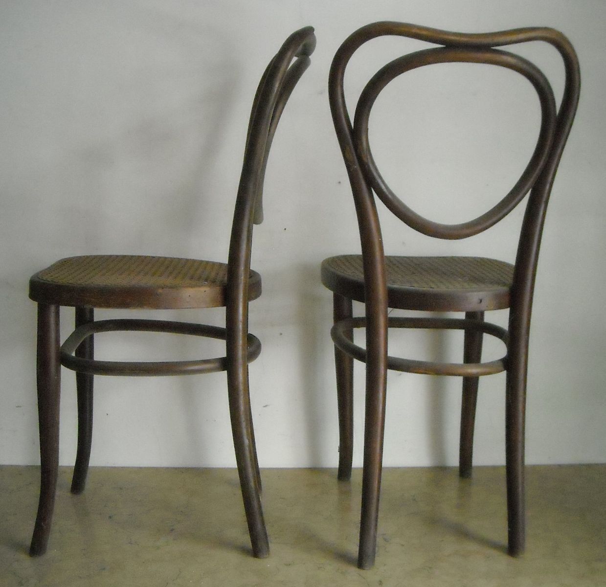 Coppia Di Sedie Antiche Jacob & Joseph Kohn In Legno Curvato