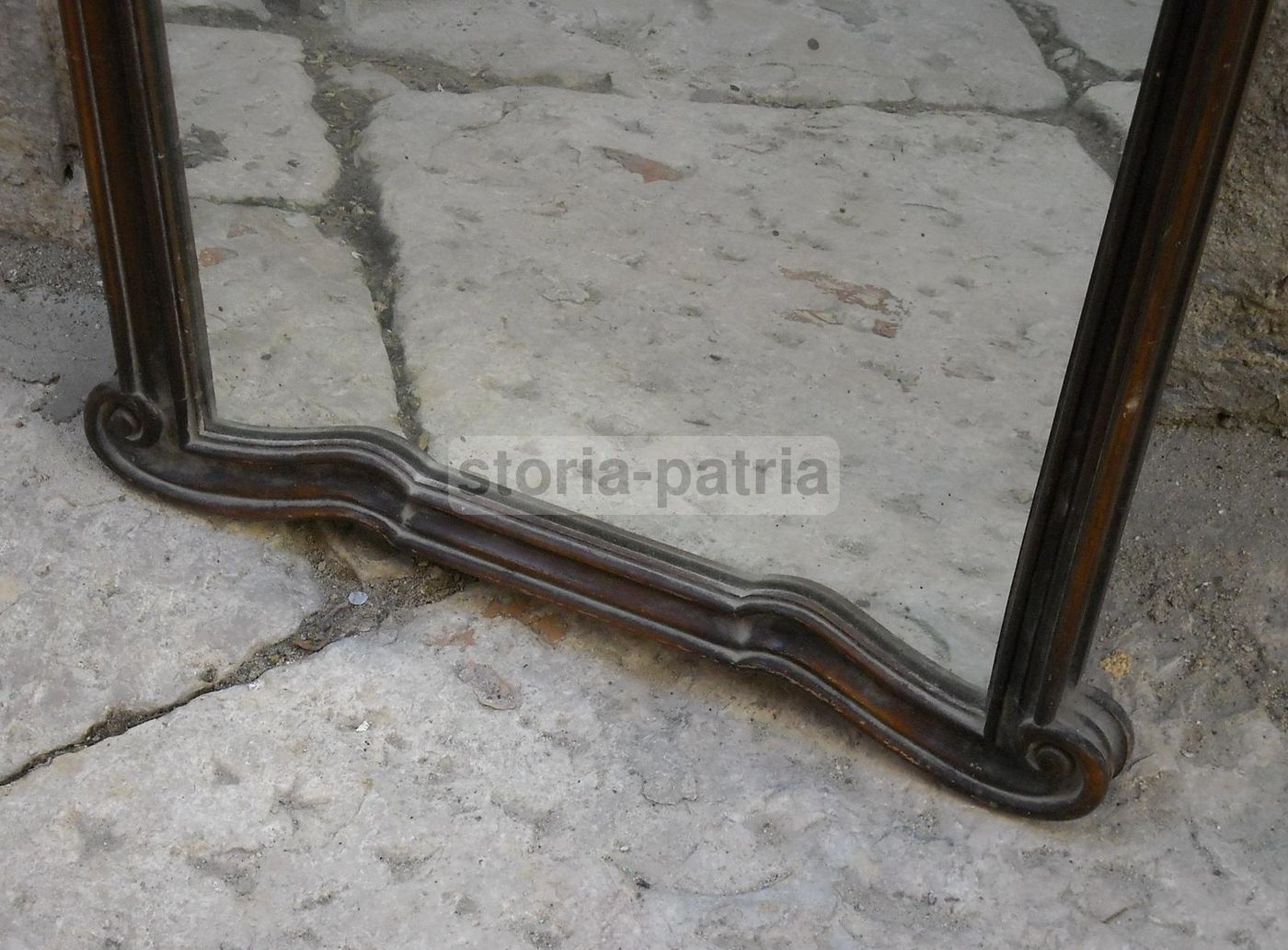 Specchiera Art Déco Con Cornice Lignea Decorata Conchiglia