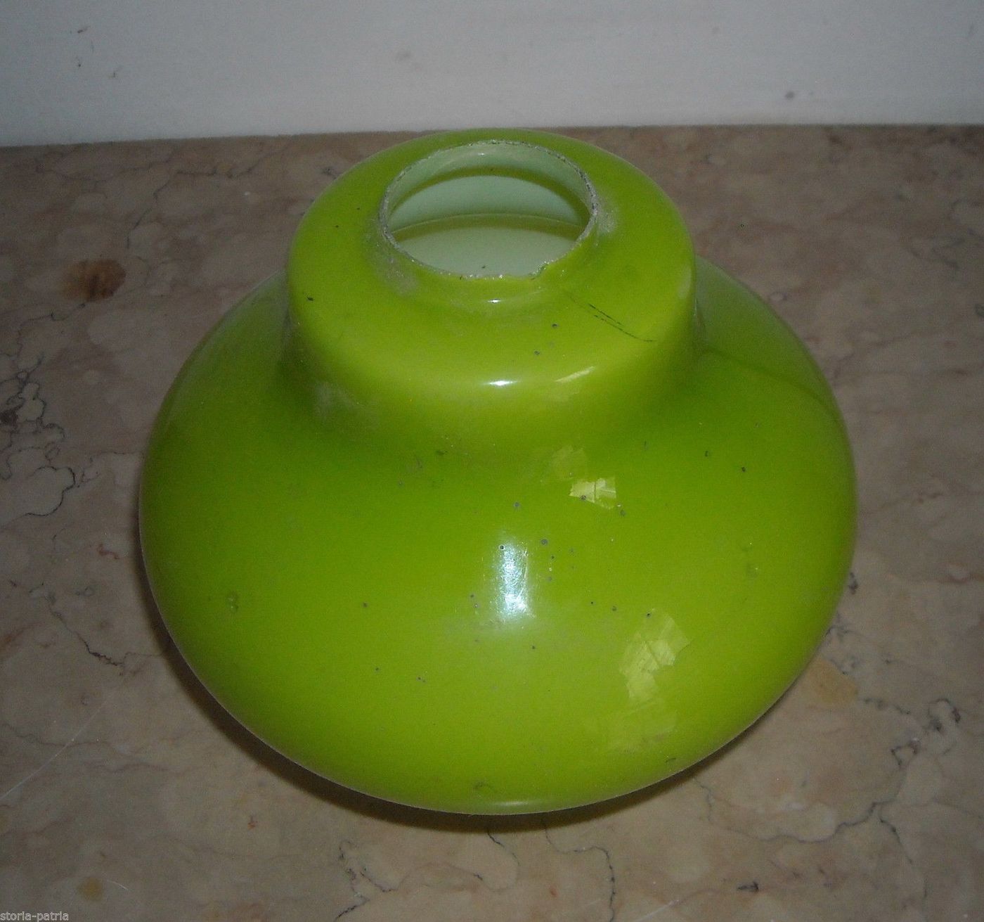 Coppa In Vetro Opalescente Verde Per Lampada, Anni '50