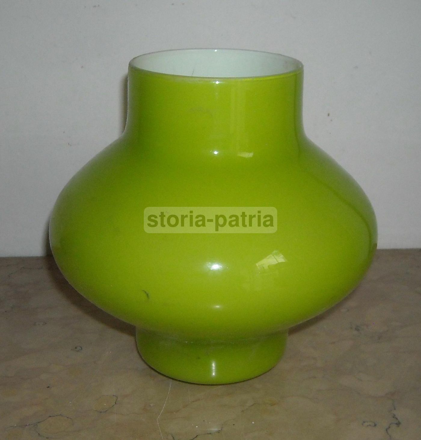 Coppa In Vetro Opalescente Verde Per Lampada, Anni '50
