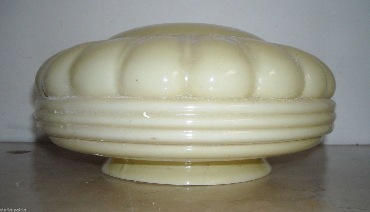 Coppa Per Lampada In Vetro Opalino Giallo Stile Déco, Anni 1930 1960